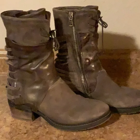 AS98 Booties - Picture 2 of 4